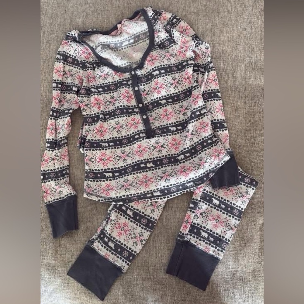 Victoria's Secret Pink and Black Patterned Pajama Set